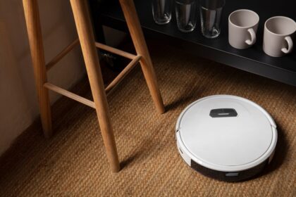 Self-Emptying Robot Vacuum