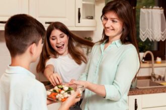 Why Lifestyle And Nutrition Counseling Strengthen Family Smiles