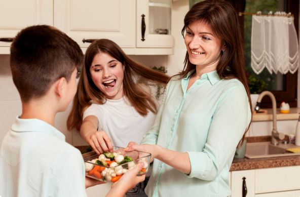 Why Lifestyle And Nutrition Counseling Strengthen Family Smiles